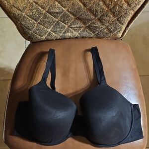 Victoria's Secret Lined Perfect Coverage T-Shirt Underwire Black Bra Padded